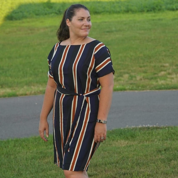 PLUS Size Color Block Dress - Picture 3 of 3